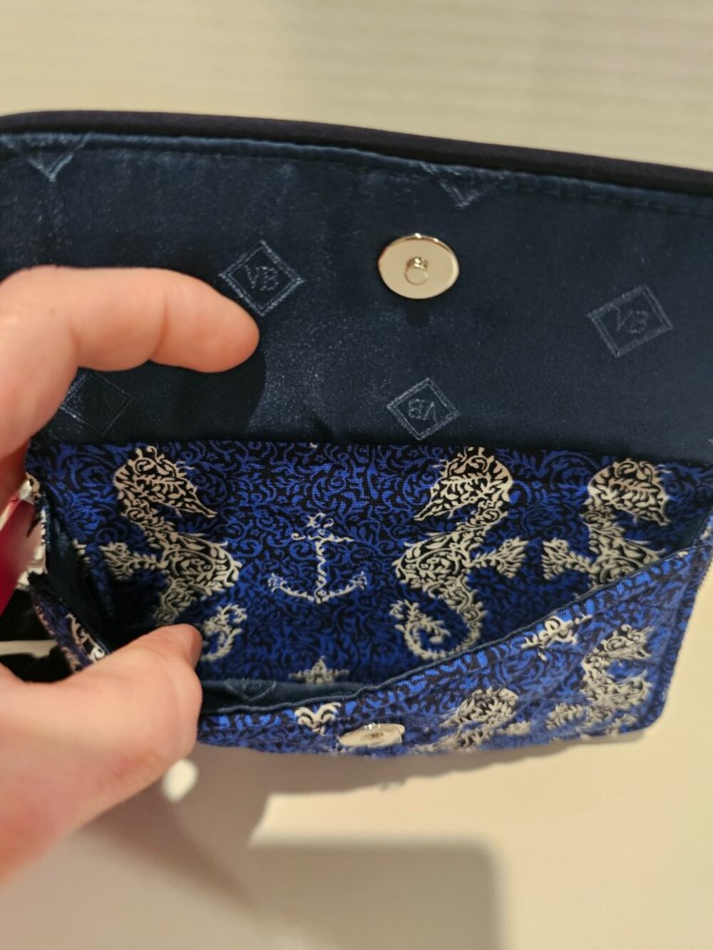 Vera Bradley Iconic RFID All in One Crossbody Seahorse of Course Wallet Wristlet - Picture 3 of 11